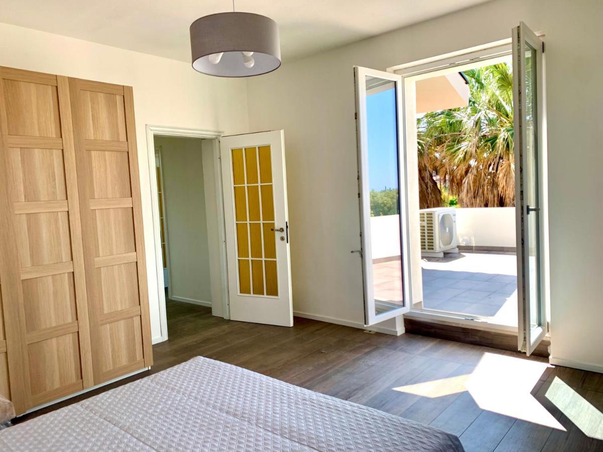Villa Sunlight Sardegna กาปิตานา ภายนอก รูปภาพ