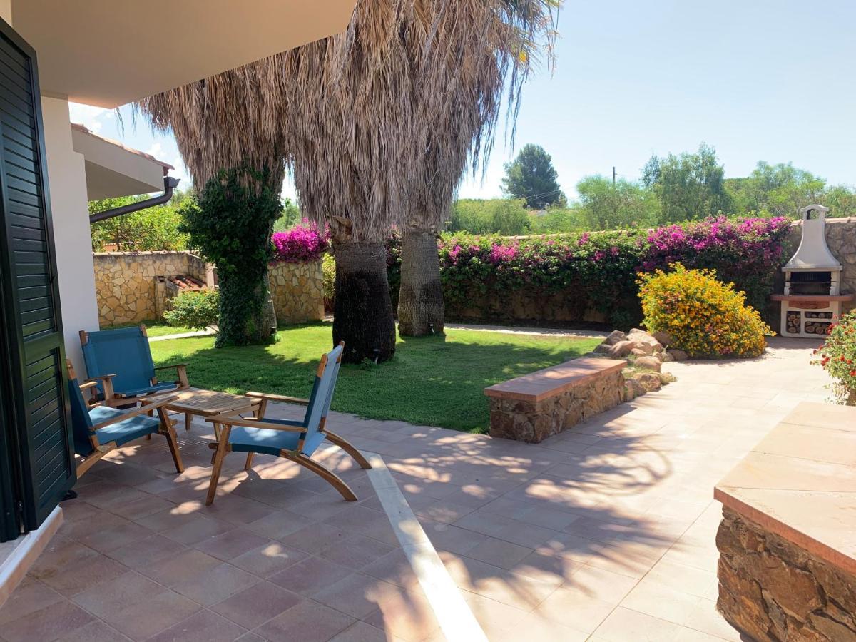 Villa Sunlight Sardegna กาปิตานา ภายนอก รูปภาพ