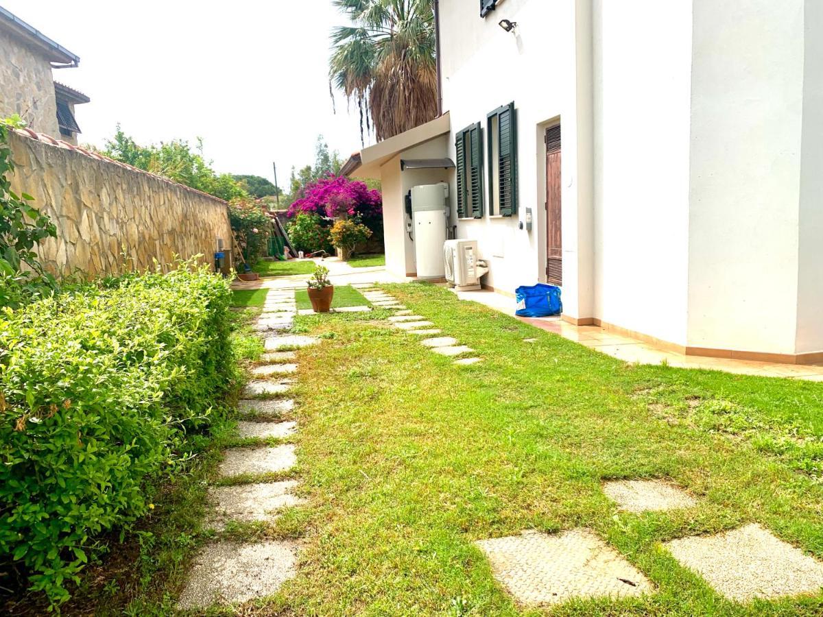 Villa Sunlight Sardegna กาปิตานา ภายนอก รูปภาพ