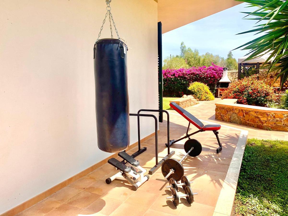 Villa Sunlight Sardegna กาปิตานา ภายนอก รูปภาพ
